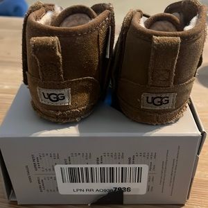Baby neumel uggs size 4